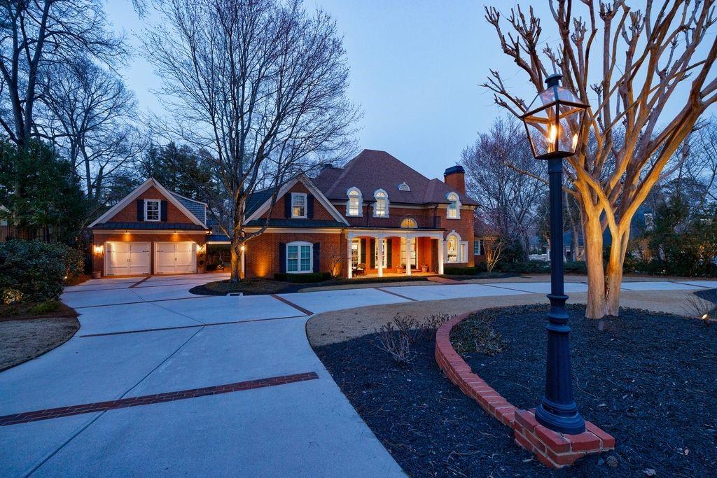 4989 Long Island Drive NW