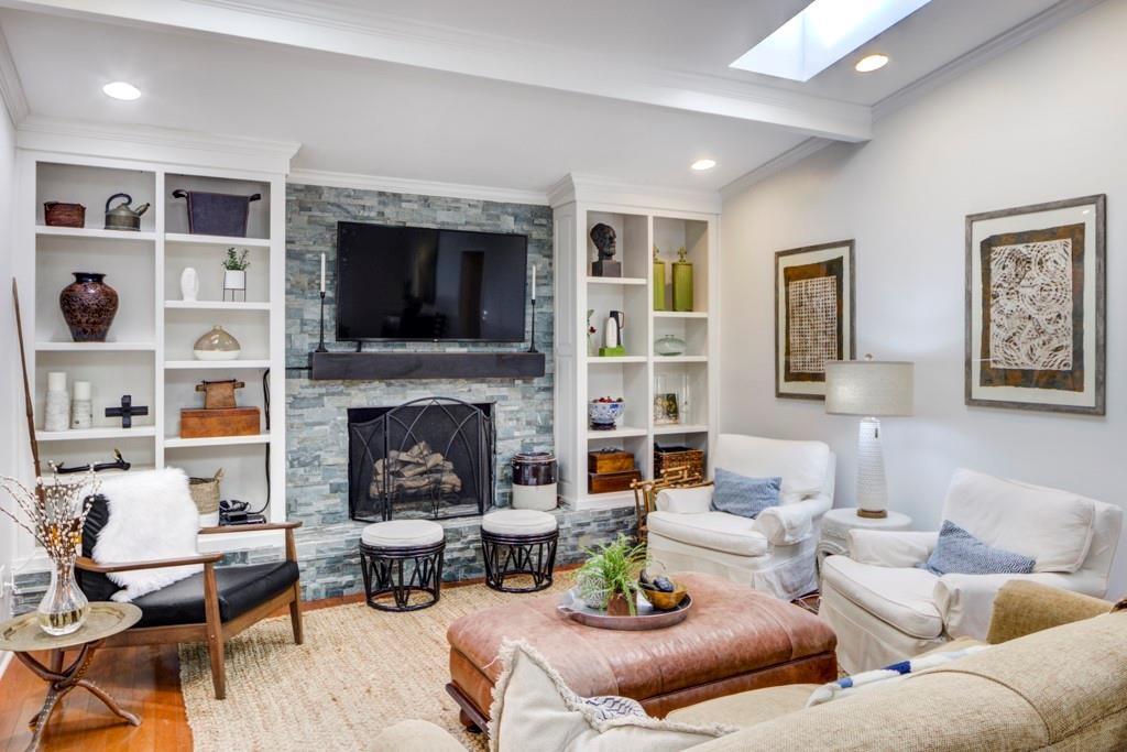 4161 Glen Devon Drive NW