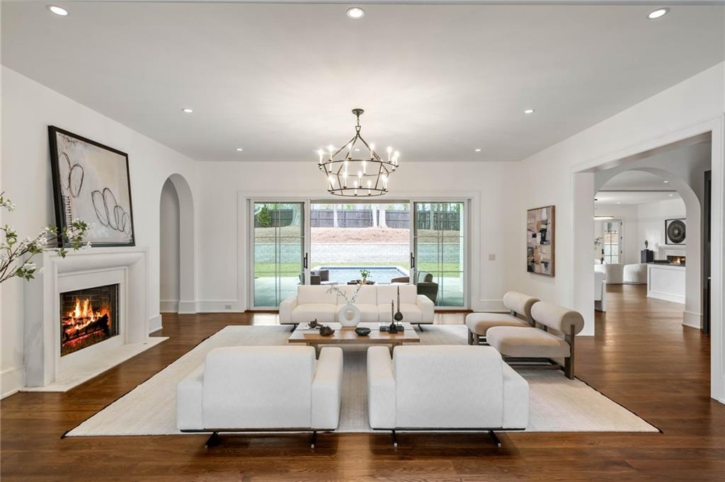 4580 Peachtree Dunwoody Road NE