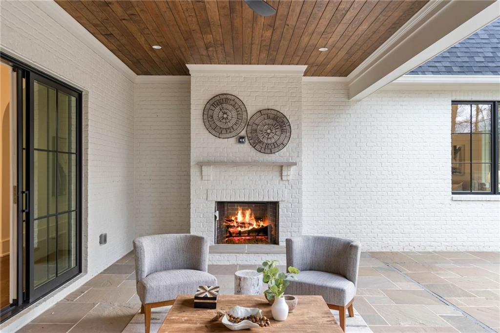 4580 Peachtree Dunwoody Road NE