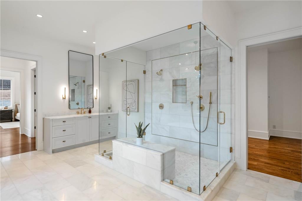 4580 Peachtree Dunwoody Road NE