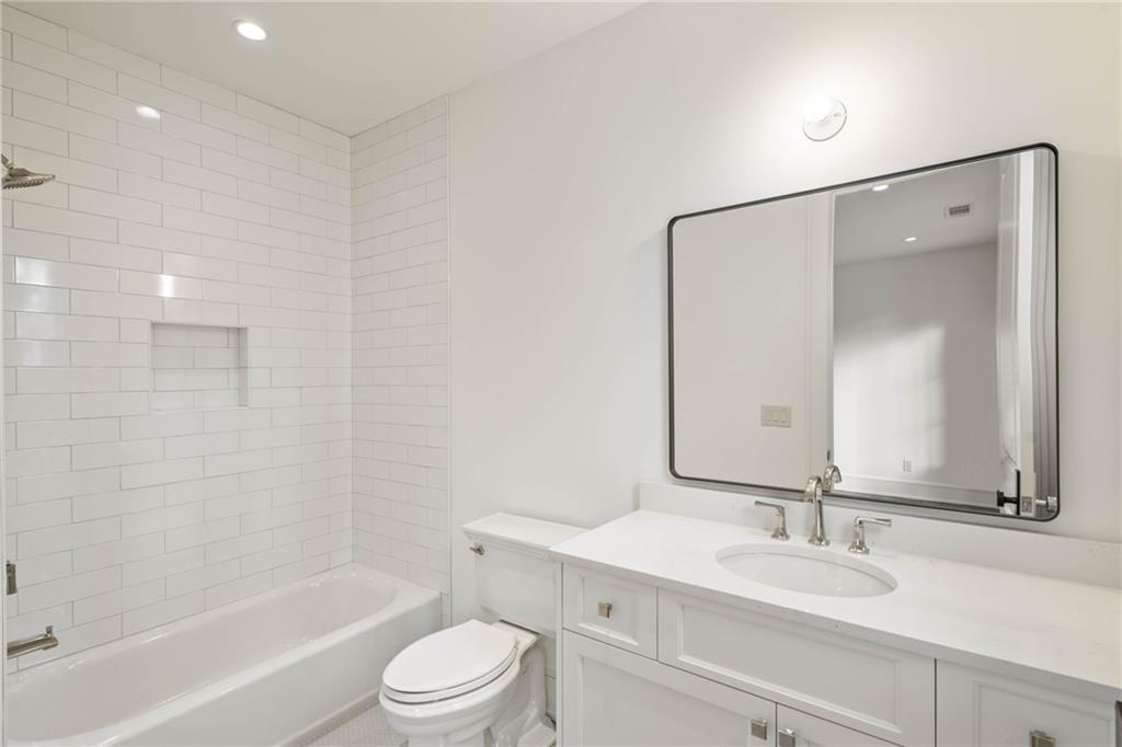 4580 Peachtree Dunwoody Road NE