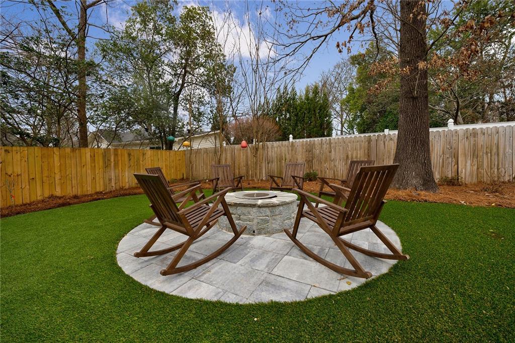 228 Lindbergh Drive NE