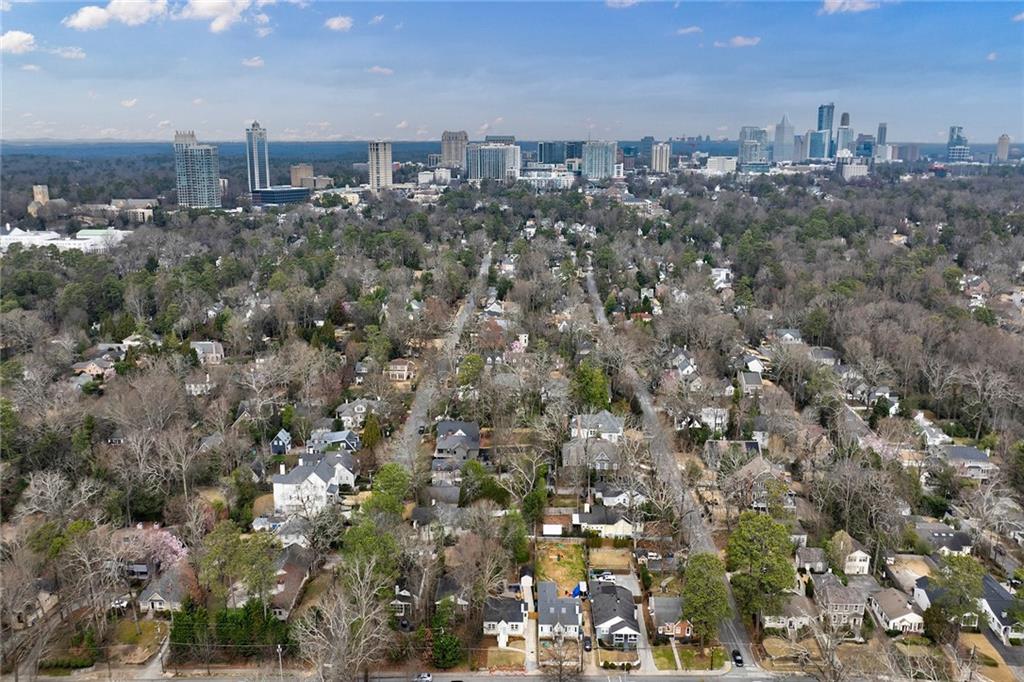 228 Lindbergh Drive NE