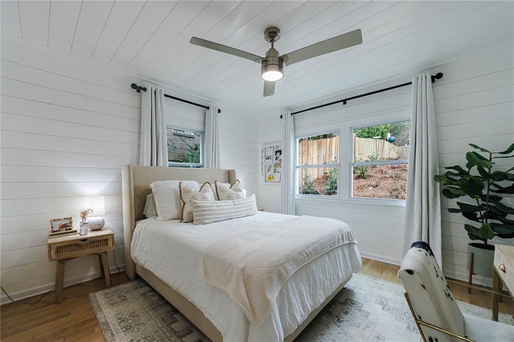 228 Lindbergh Drive NE