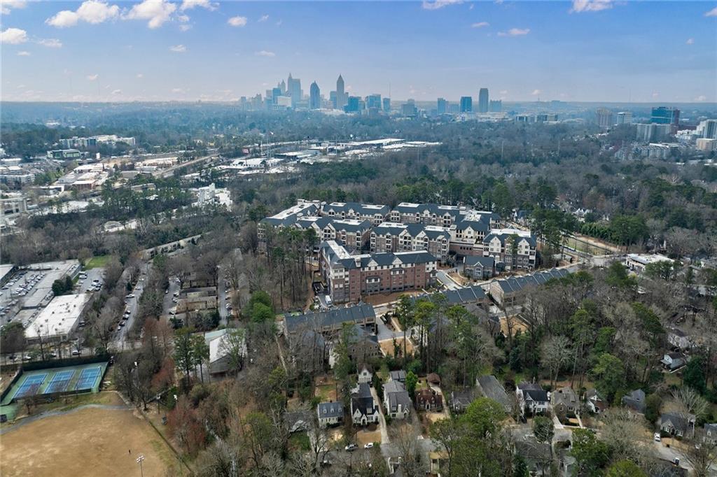 228 Lindbergh Drive NE