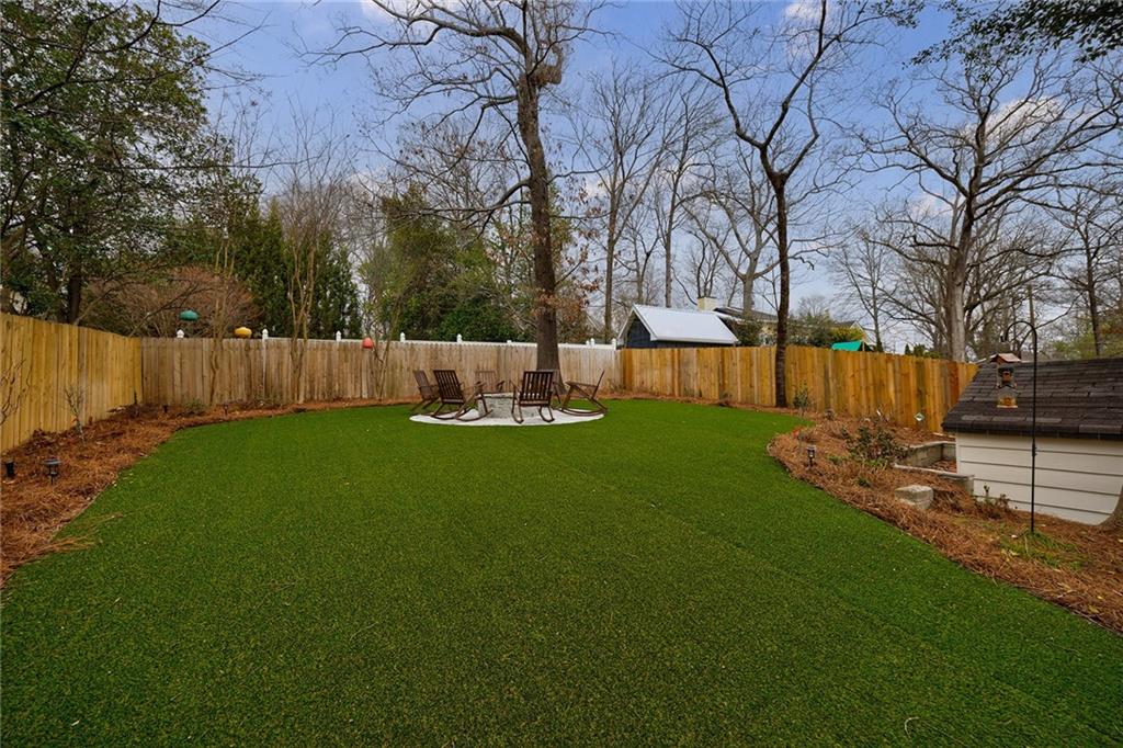 228 Lindbergh Drive NE