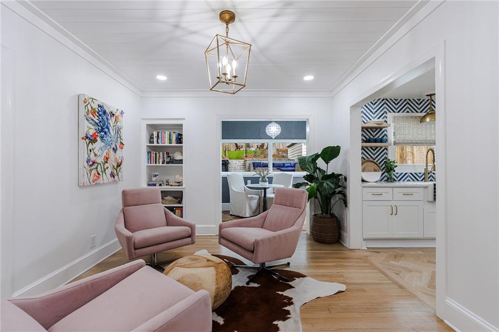 228 Lindbergh Drive NE