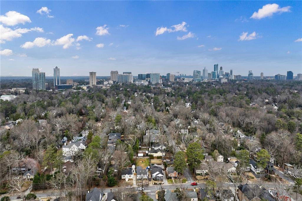 228 Lindbergh Drive NE