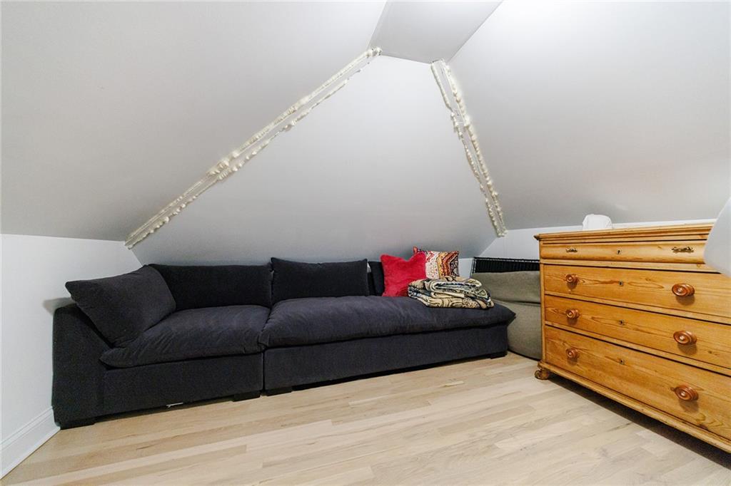 228 Lindbergh Drive NE