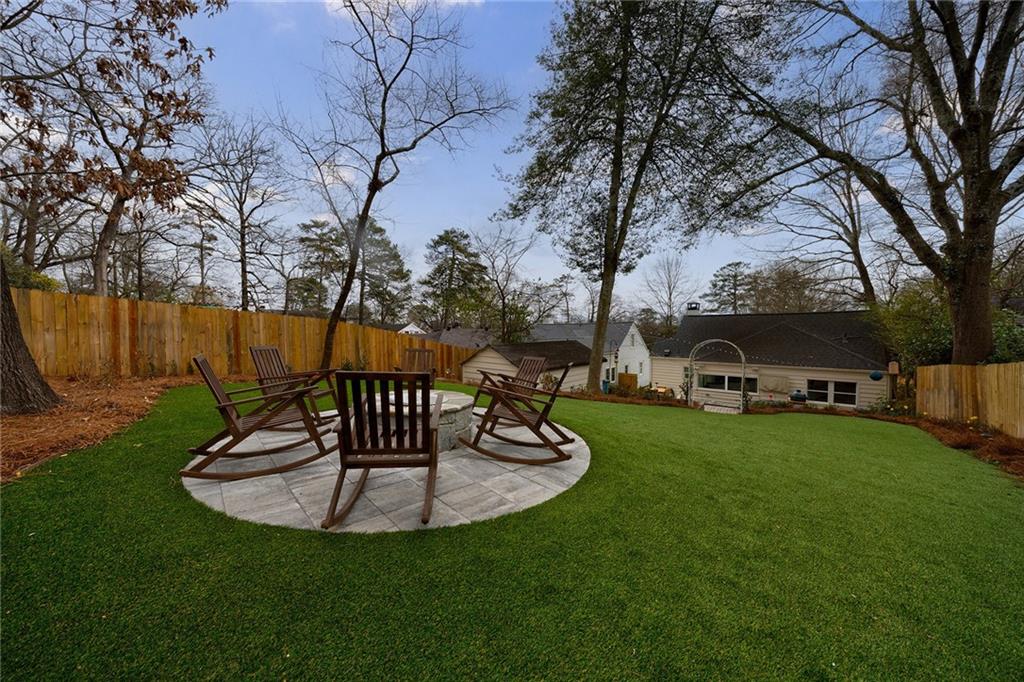 228 Lindbergh Drive NE