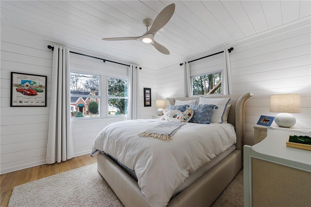 228 Lindbergh Drive NE