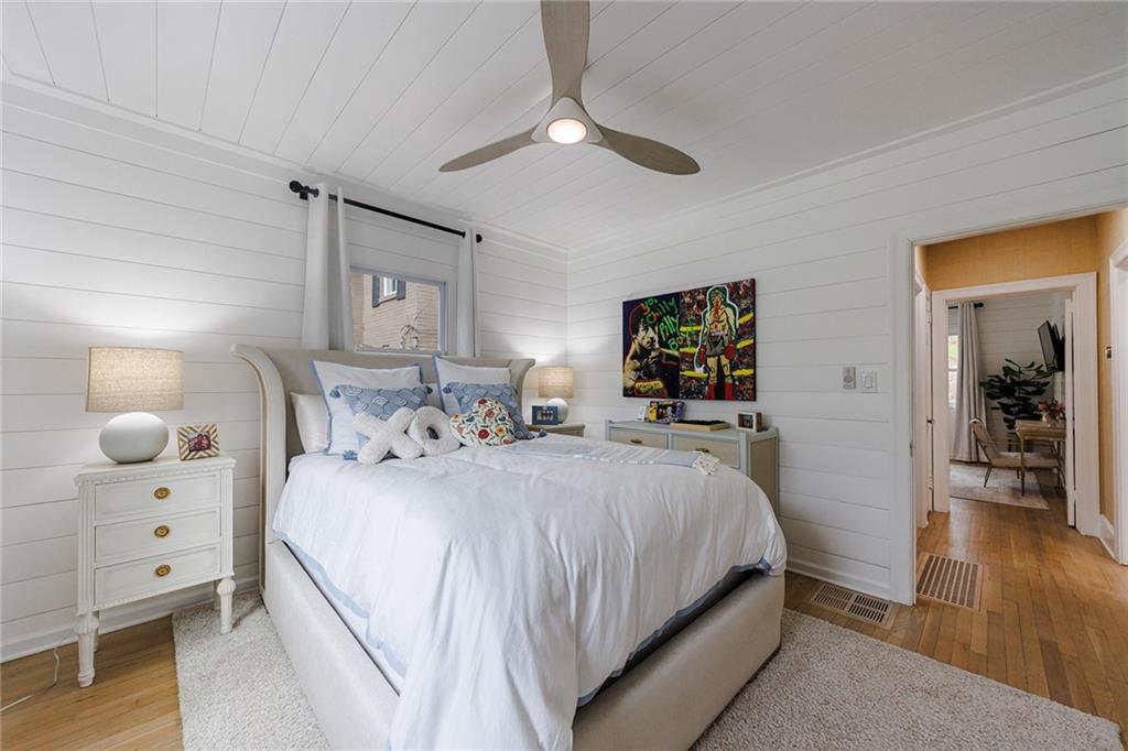 228 Lindbergh Drive NE