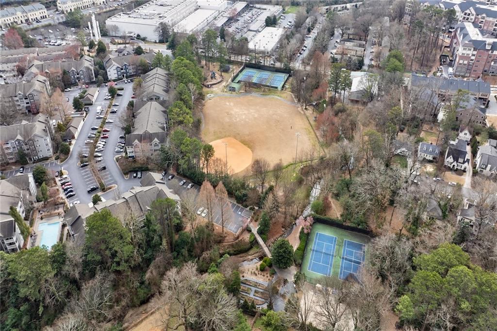 228 Lindbergh Drive NE