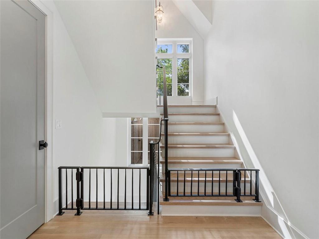 1742 Friar Tuck Road NE