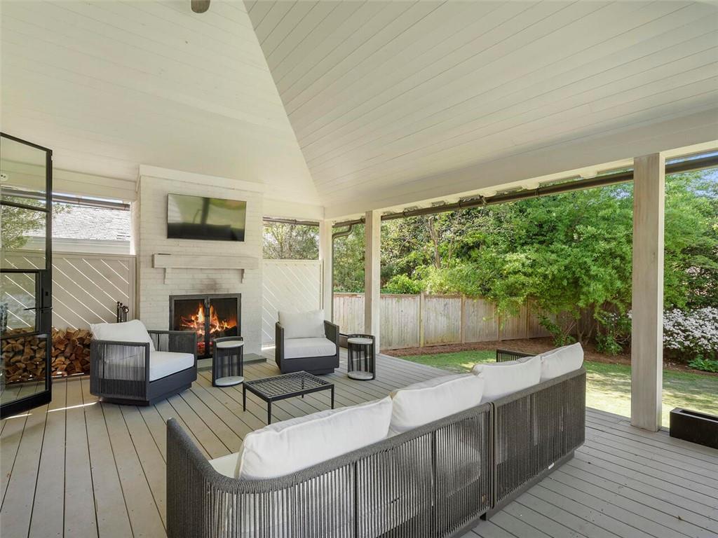 1742 Friar Tuck Road NE