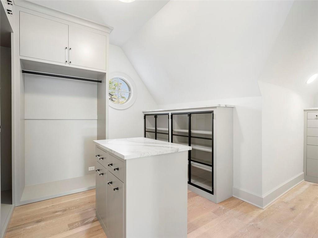 1742 Friar Tuck Road NE