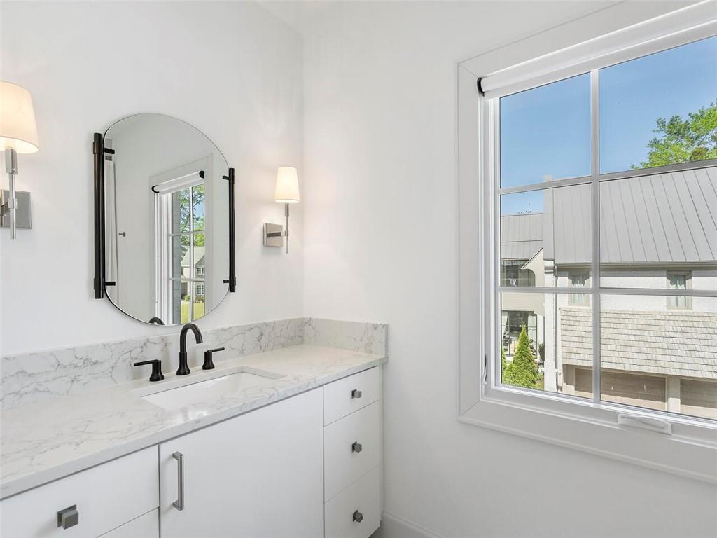 1742 Friar Tuck Road NE