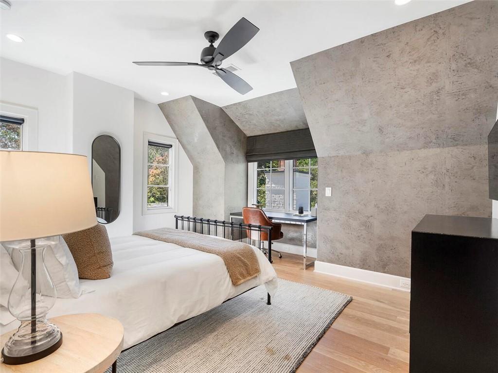 1742 Friar Tuck Road NE