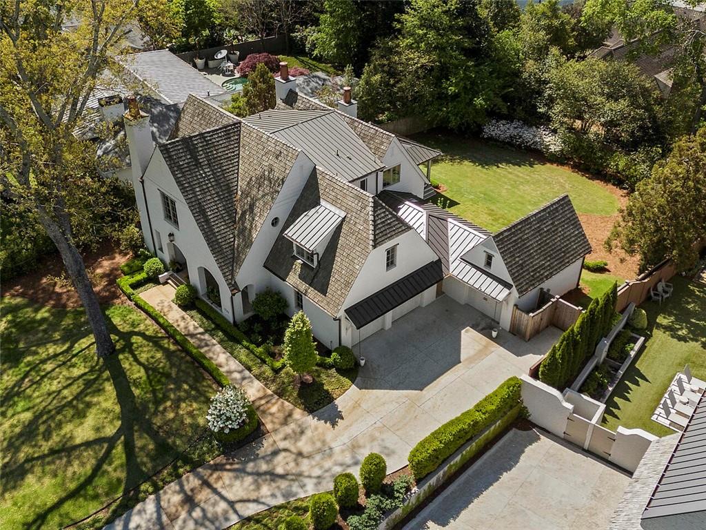 1742 Friar Tuck Road NE