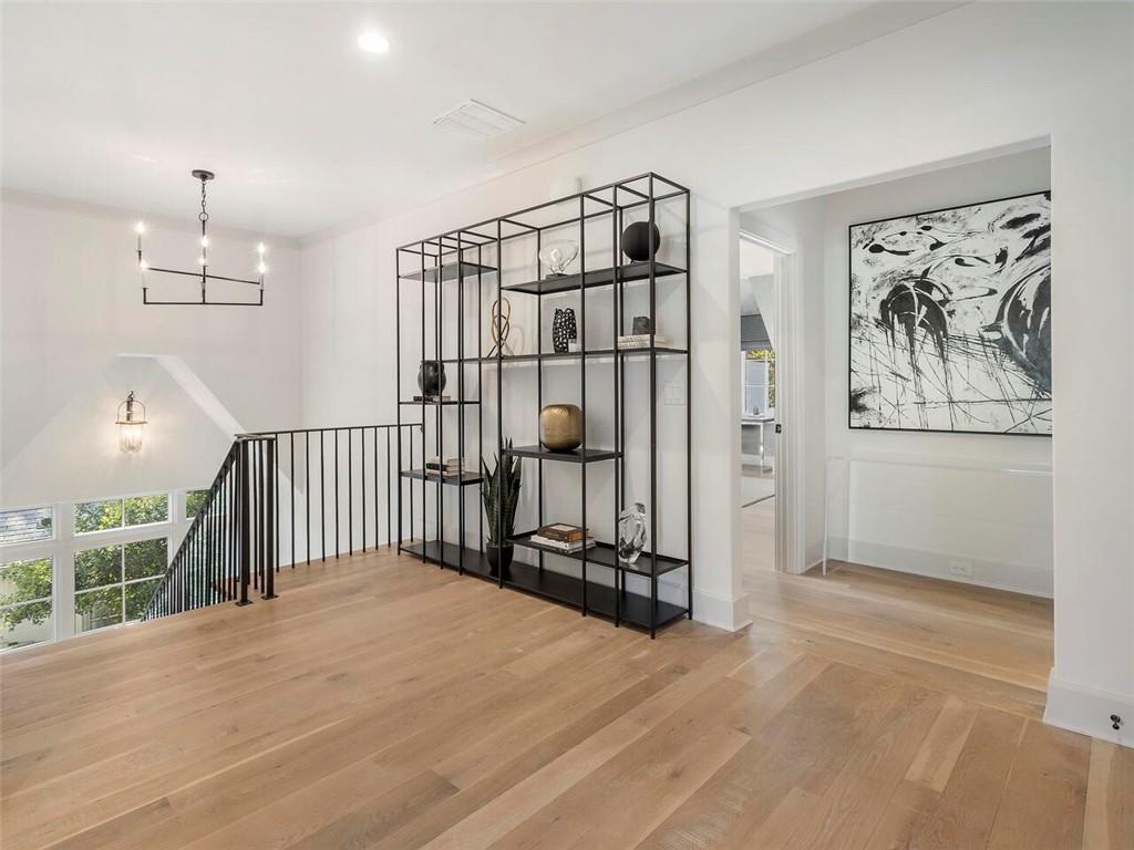 1742 Friar Tuck Road NE