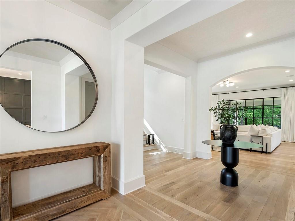 1742 Friar Tuck Road NE