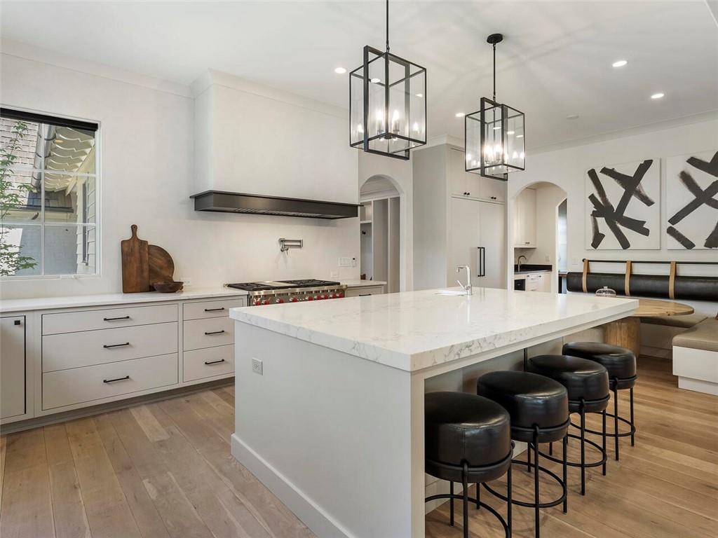 1742 Friar Tuck Road NE