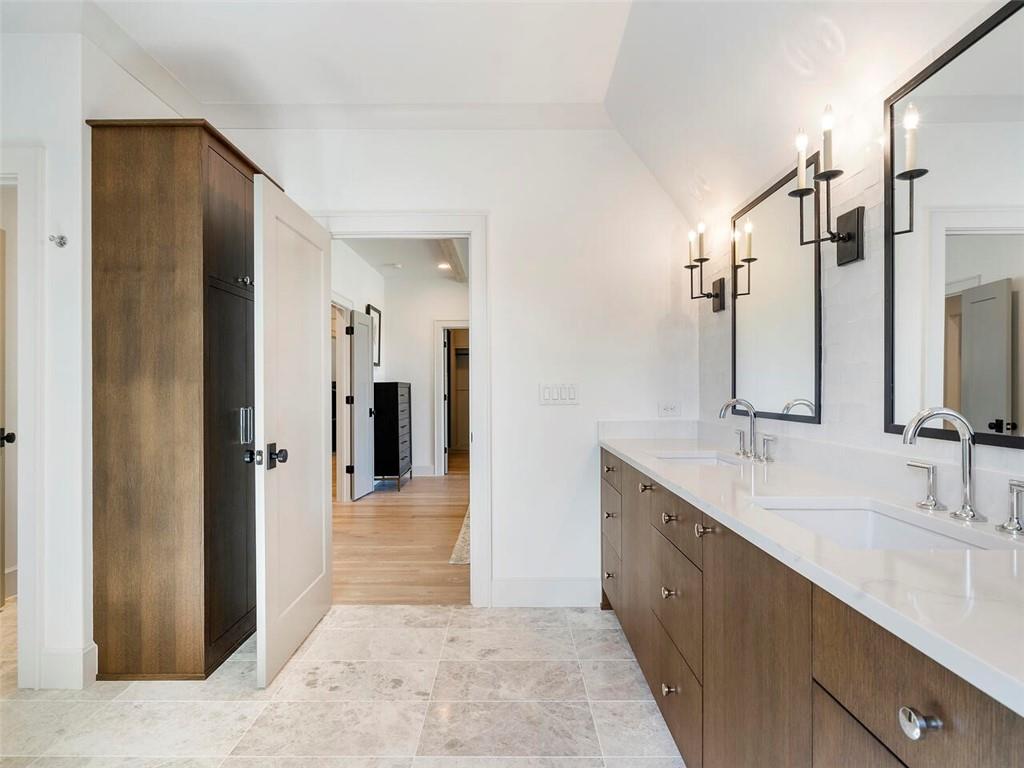 1742 Friar Tuck Road NE