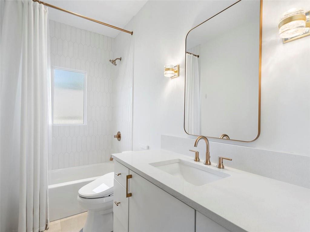 1742 Friar Tuck Road NE