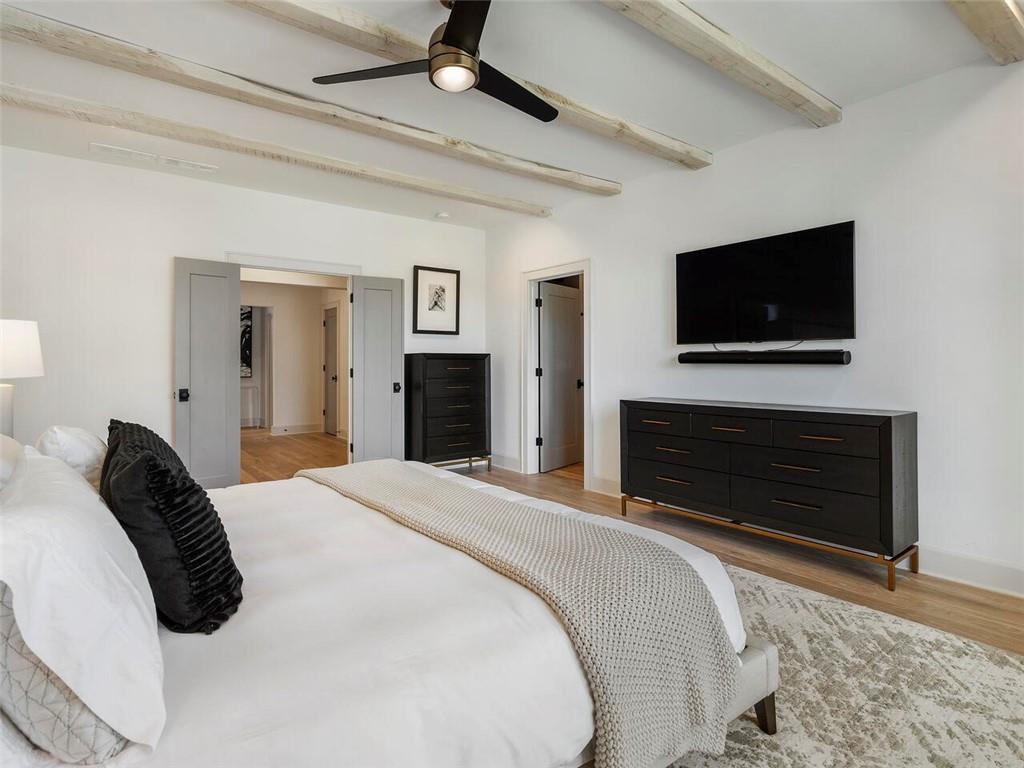 1742 Friar Tuck Road NE