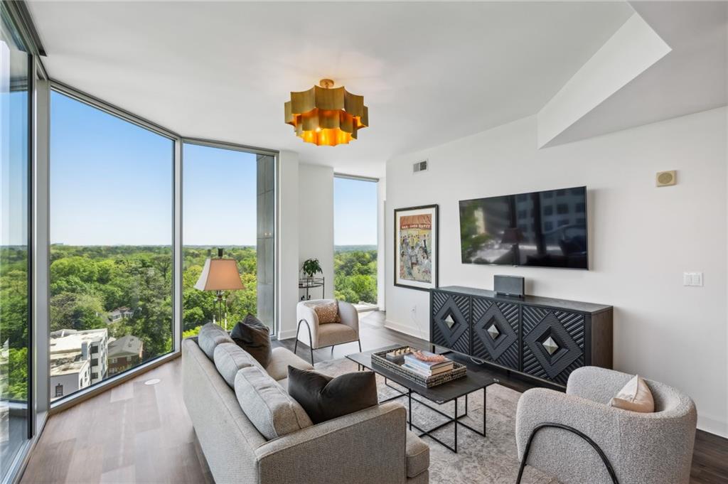 2795 Peachtree Road NE Unit 809