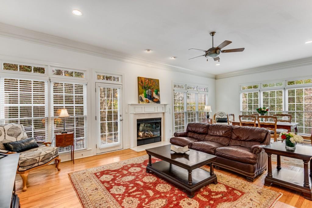 5423 Wentworth Street