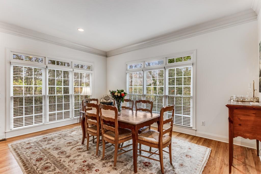 5423 Wentworth Street