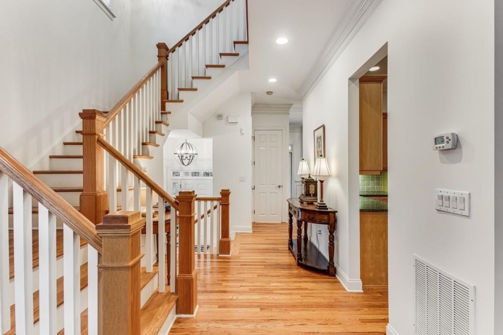 5423 Wentworth Street