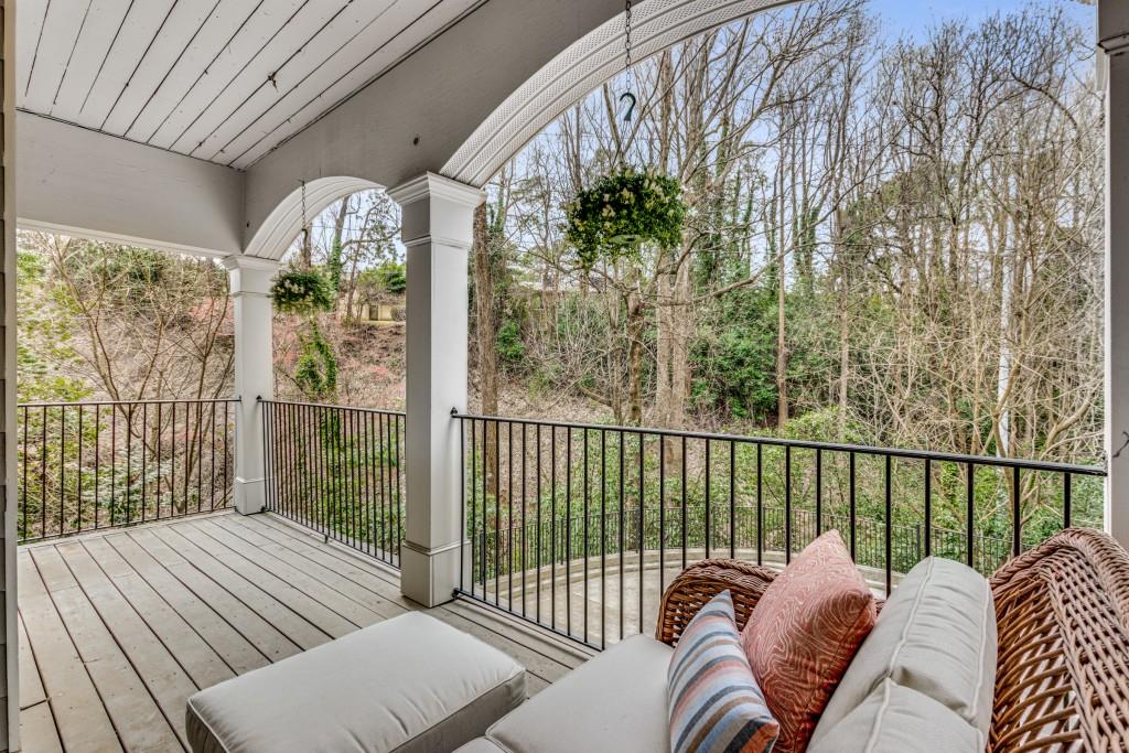 5423 Wentworth Street