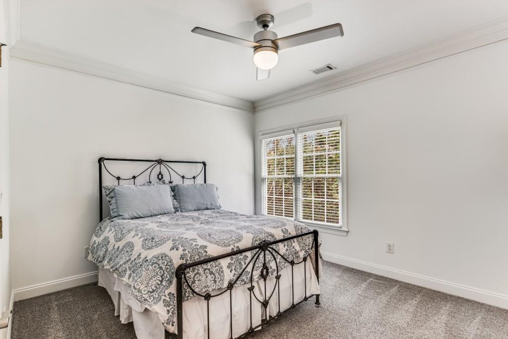 5423 Wentworth Street