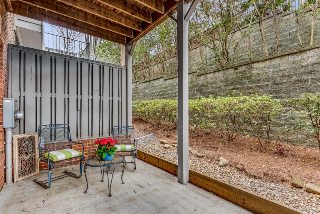 5423 Wentworth Street