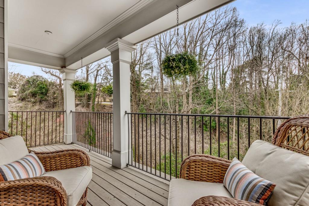 5423 Wentworth Street