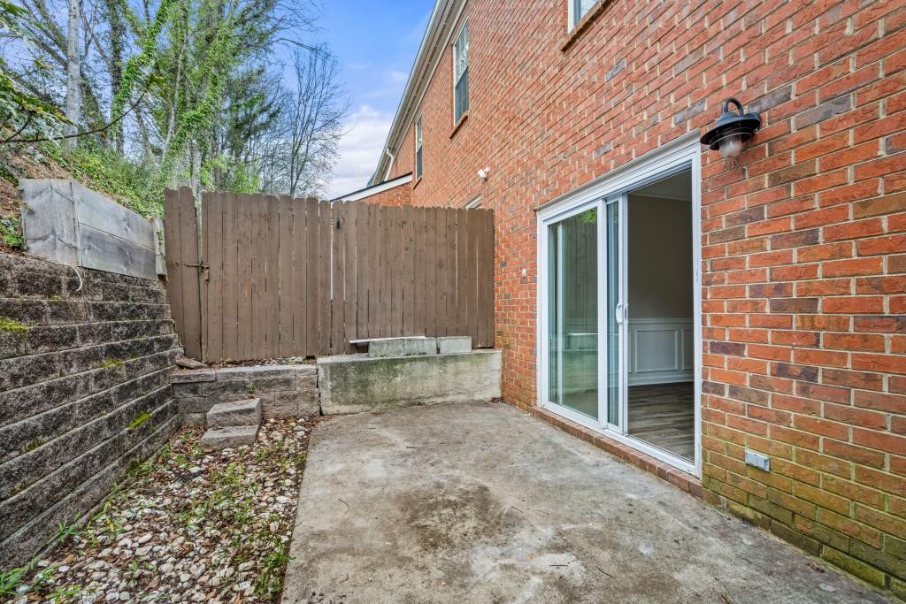 7810 Saint Charles Square