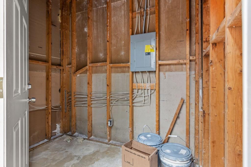 7810 Saint Charles Square