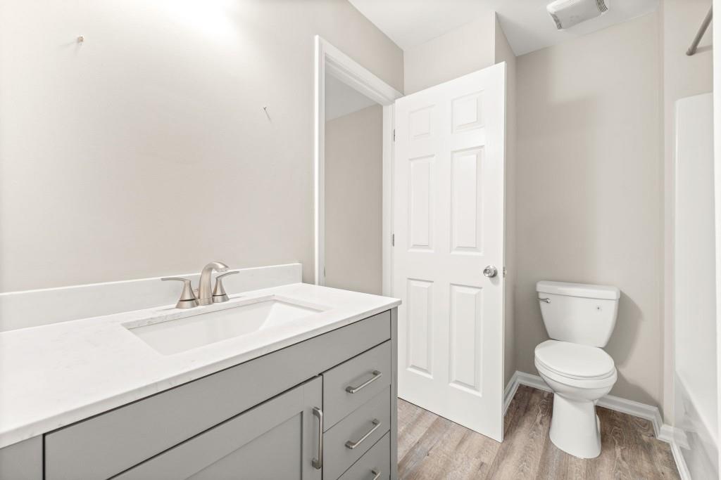 7810 Saint Charles Square