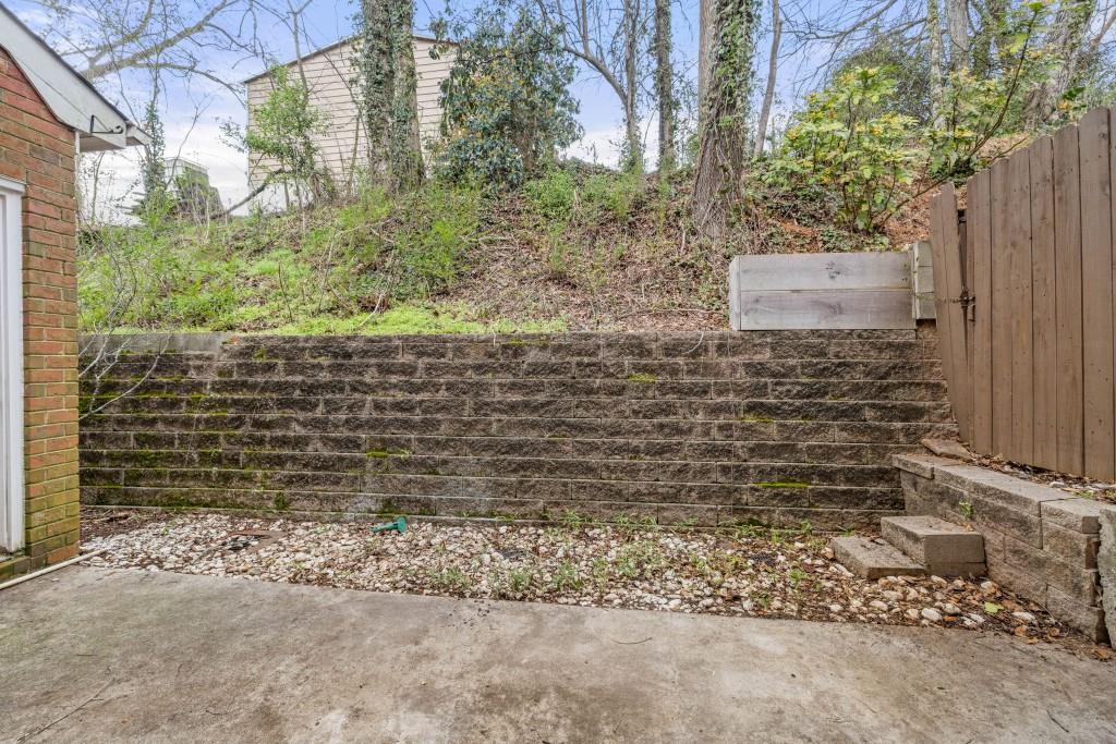 7810 Saint Charles Square