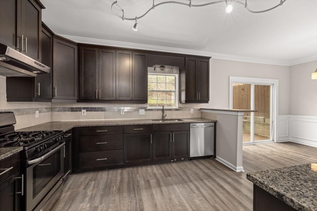 7810 Saint Charles Square