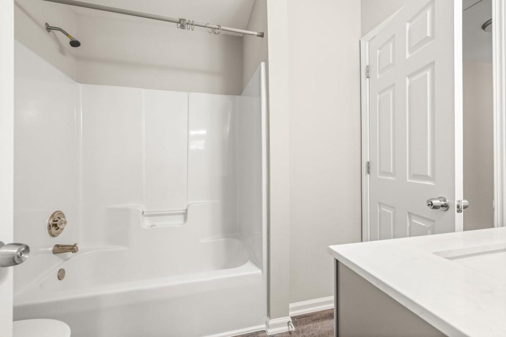 7810 Saint Charles Square