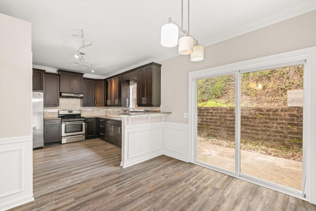 7810 Saint Charles Square