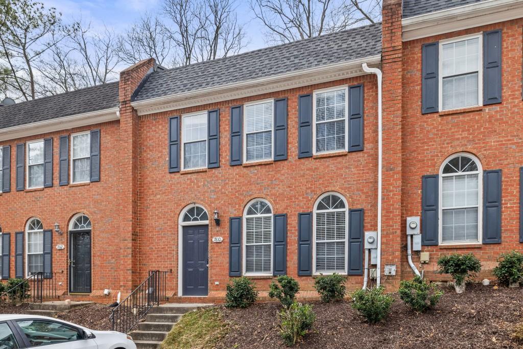 7810 Saint Charles Square