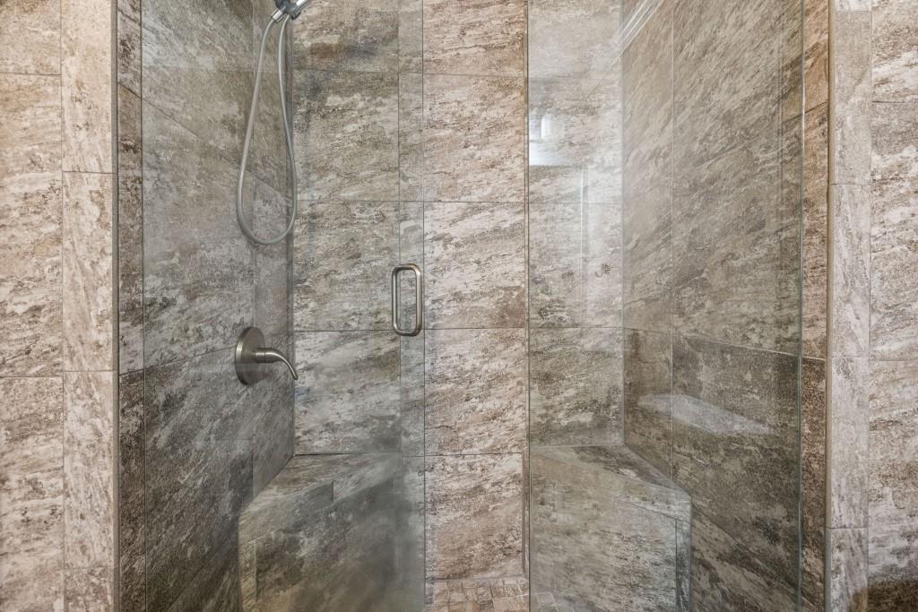 7810 Saint Charles Square