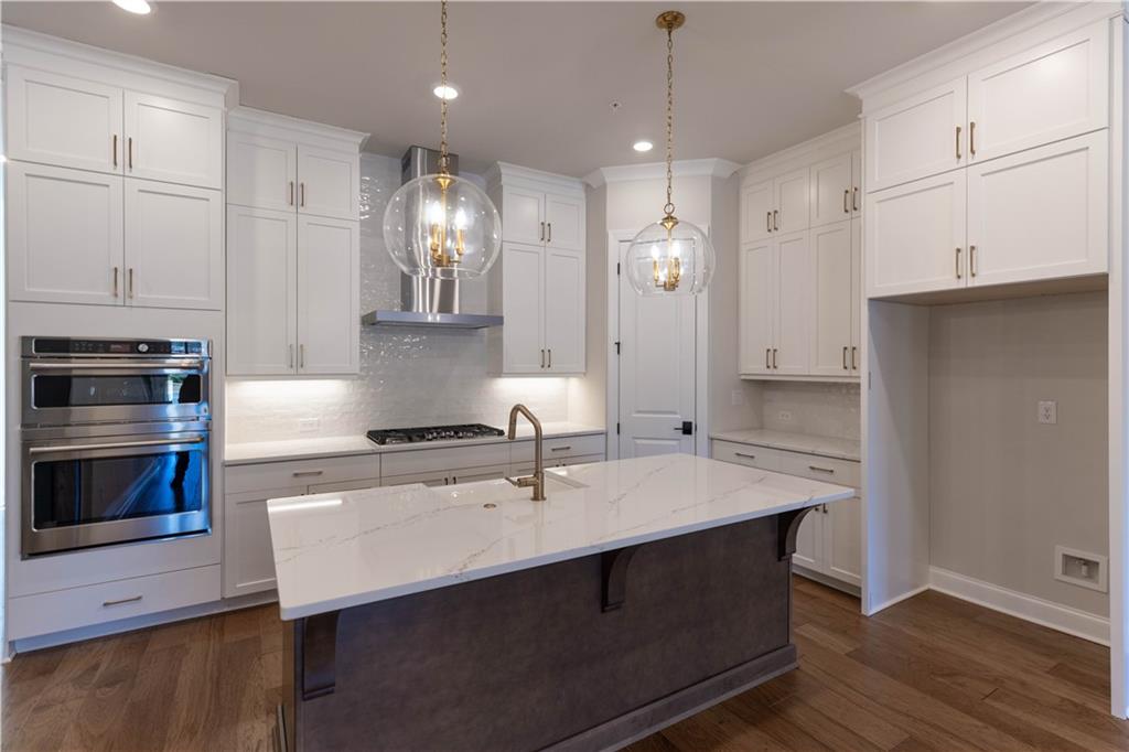 146 Everley Walk Unit 3