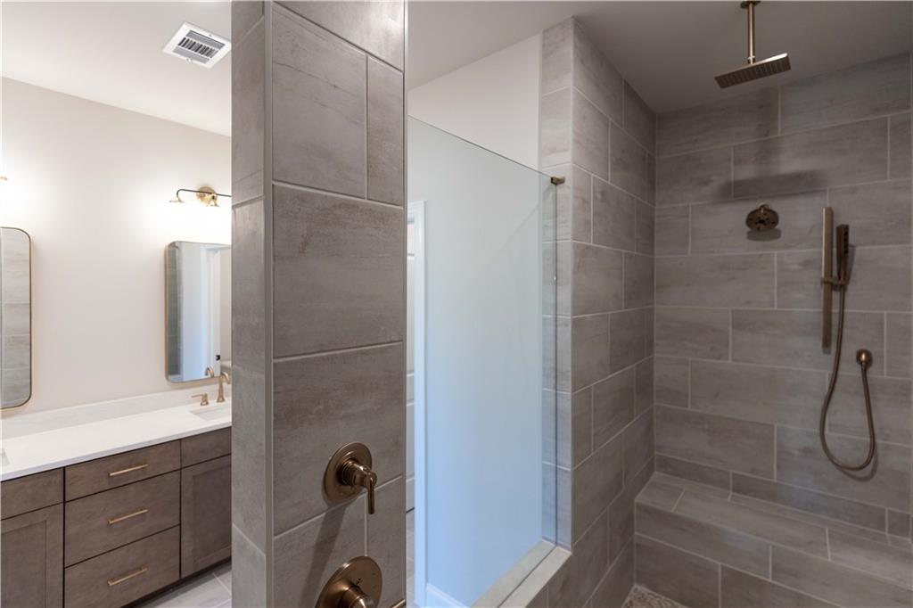 146 Everley Walk Unit 3