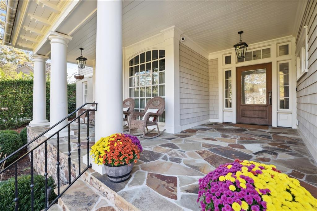 216 Pineland Road NW